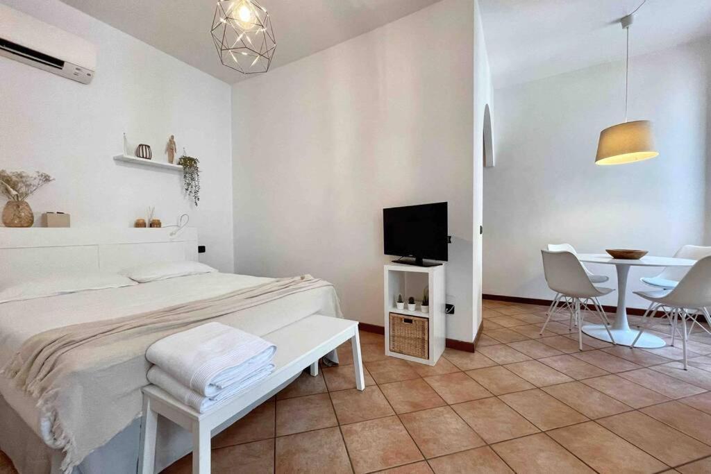 Unconventional Apartment: Centro Storico Con Bici Mantua Exterior foto